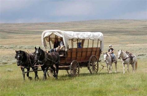 traveling covered wagon